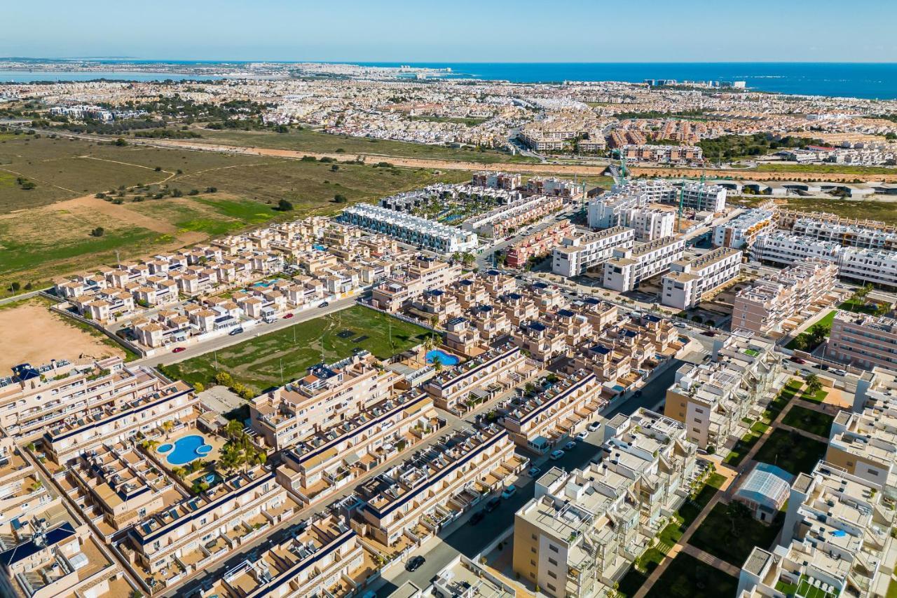 Bungalow La Zenia Cerca De La Playa โอริอุเอลา ภายนอก รูปภาพ