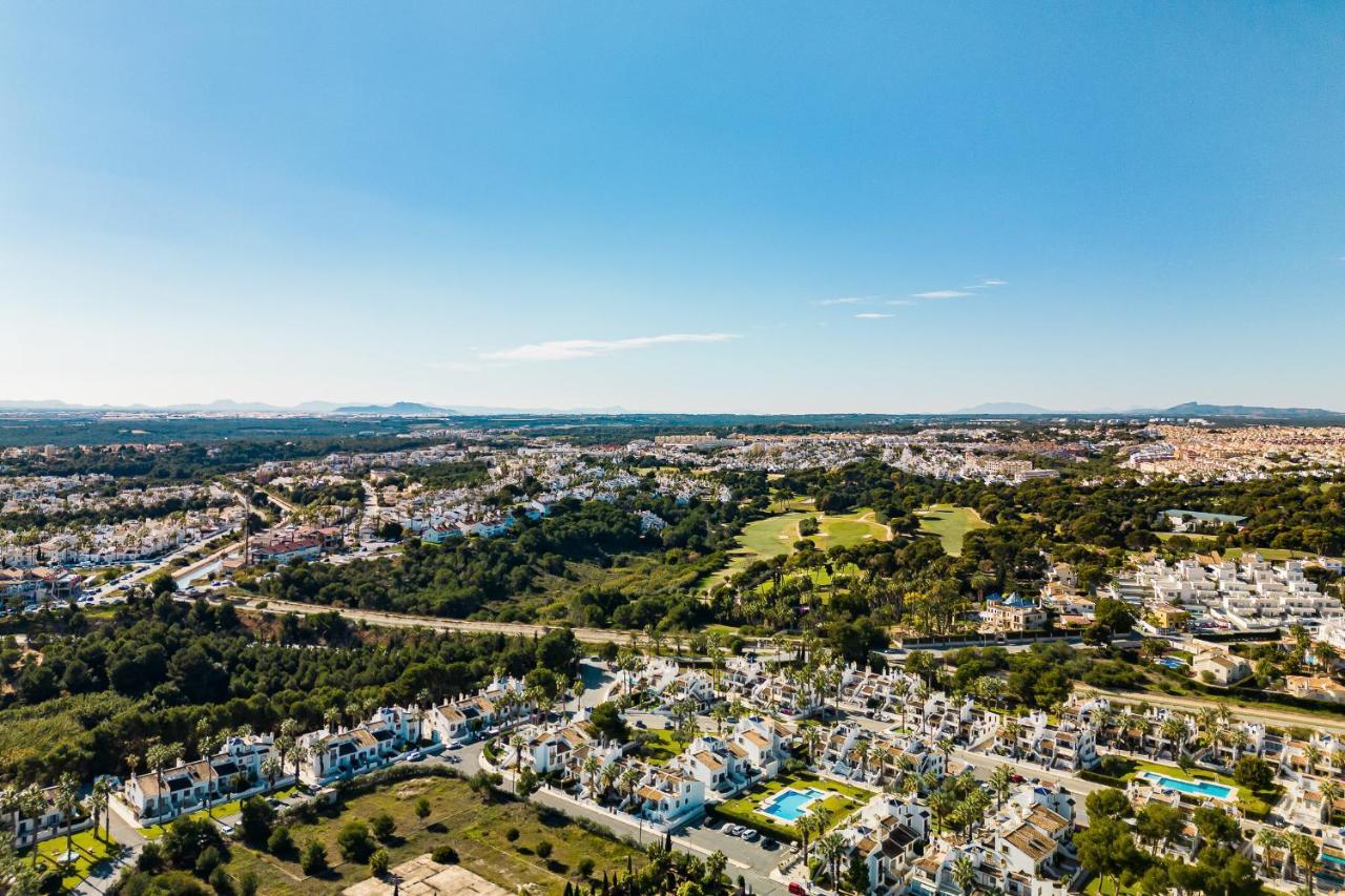 Bungalow La Zenia Cerca De La Playa โอริอุเอลา ภายนอก รูปภาพ