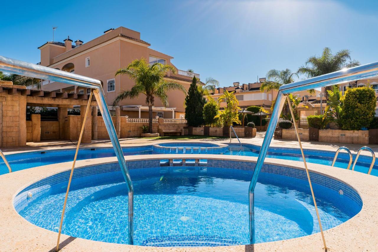 Bungalow La Zenia Cerca De La Playa โอริอุเอลา ภายนอก รูปภาพ