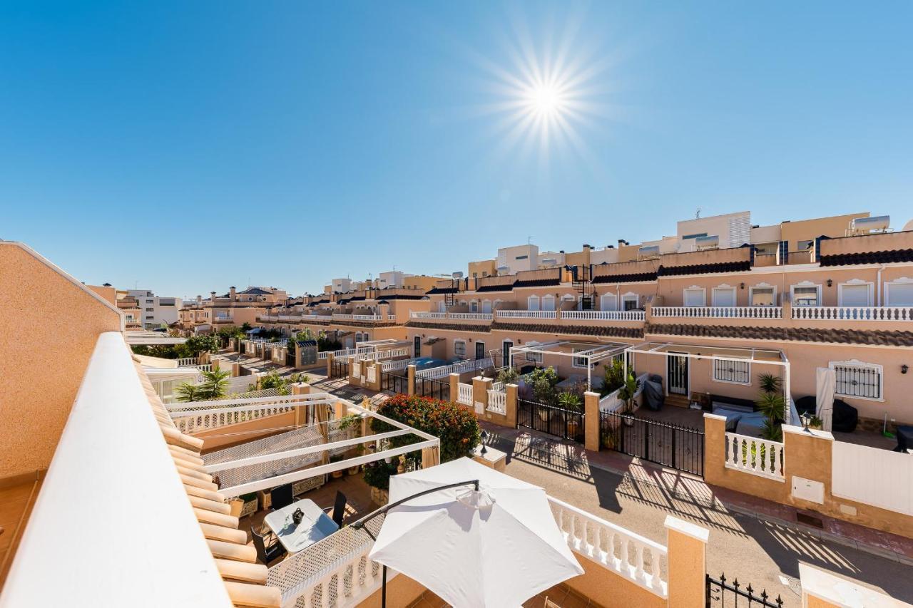 Bungalow La Zenia Cerca De La Playa โอริอุเอลา ภายนอก รูปภาพ